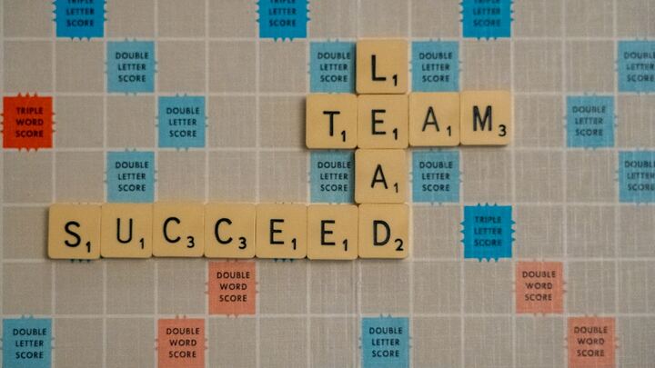 Leadership Teams logo