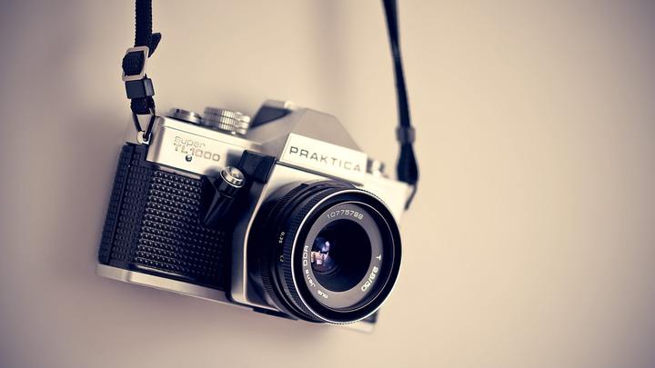 Thousand Words: Professional Studio Portrait Workshop and Artist Visit logo image