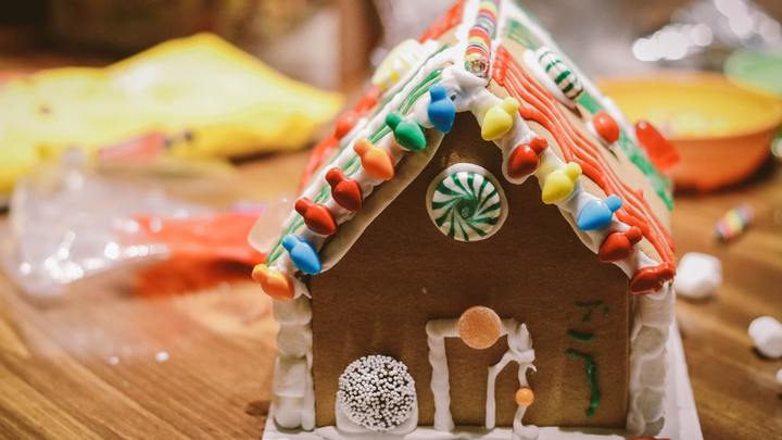 Family Gingerbread Decorating Event logo image