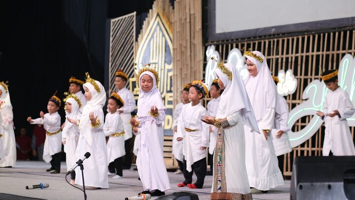 SRC Children's Christmas Pageant  logo