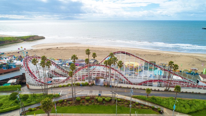 GraceTeens: Middle School Beach Retreat logo