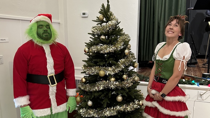 Christmas on Cal Ave logo