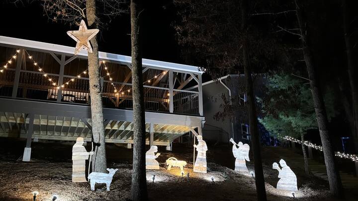 Outdoor Christmas logo