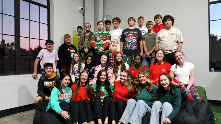 Fuse Family Christmas Photos Fundraiser  logo