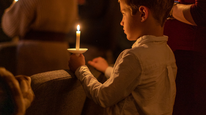 4pm Advent Childcare Registration logo