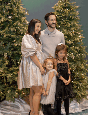 ❄️ Christmas at Heartland ⭐️ logo