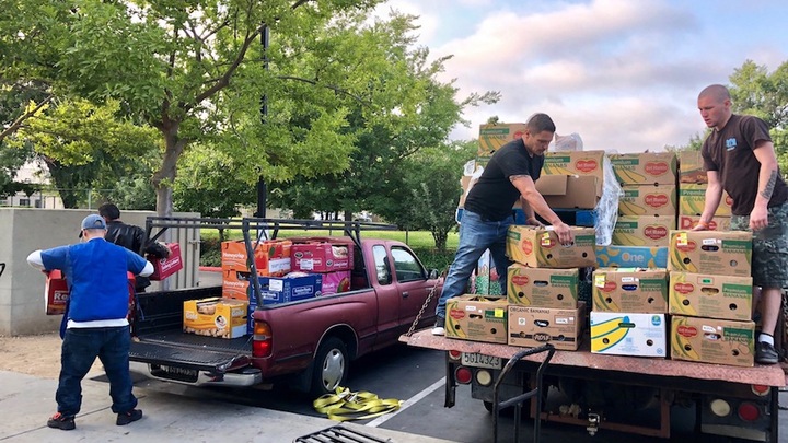 Food Unloading @ Oasis (7:00am) logo