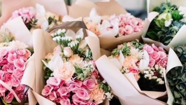 Galentines Desserts logo