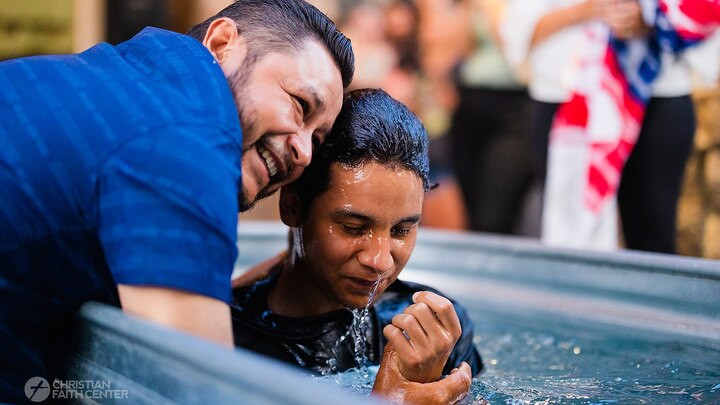Bautismo en Agua - Nampa Español logo