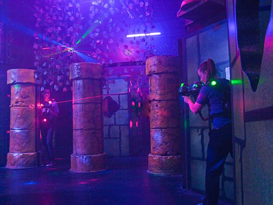 Laser tag arena